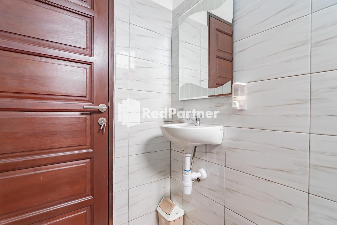 סמרינדה Langkar Guest House Syariah Mitra Reddoorz מראה חיצוני תמונה