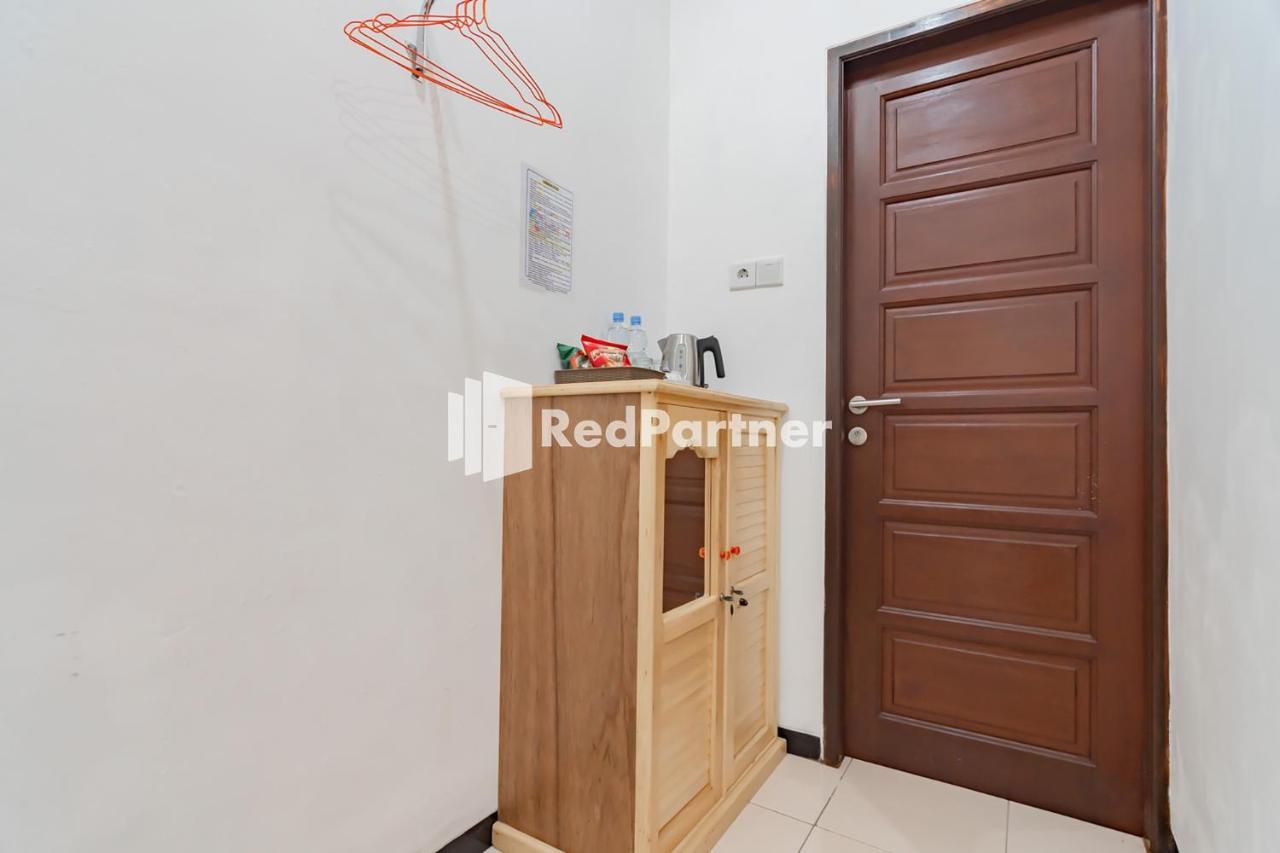 סמרינדה Langkar Guest House Syariah Mitra Reddoorz מראה חיצוני תמונה