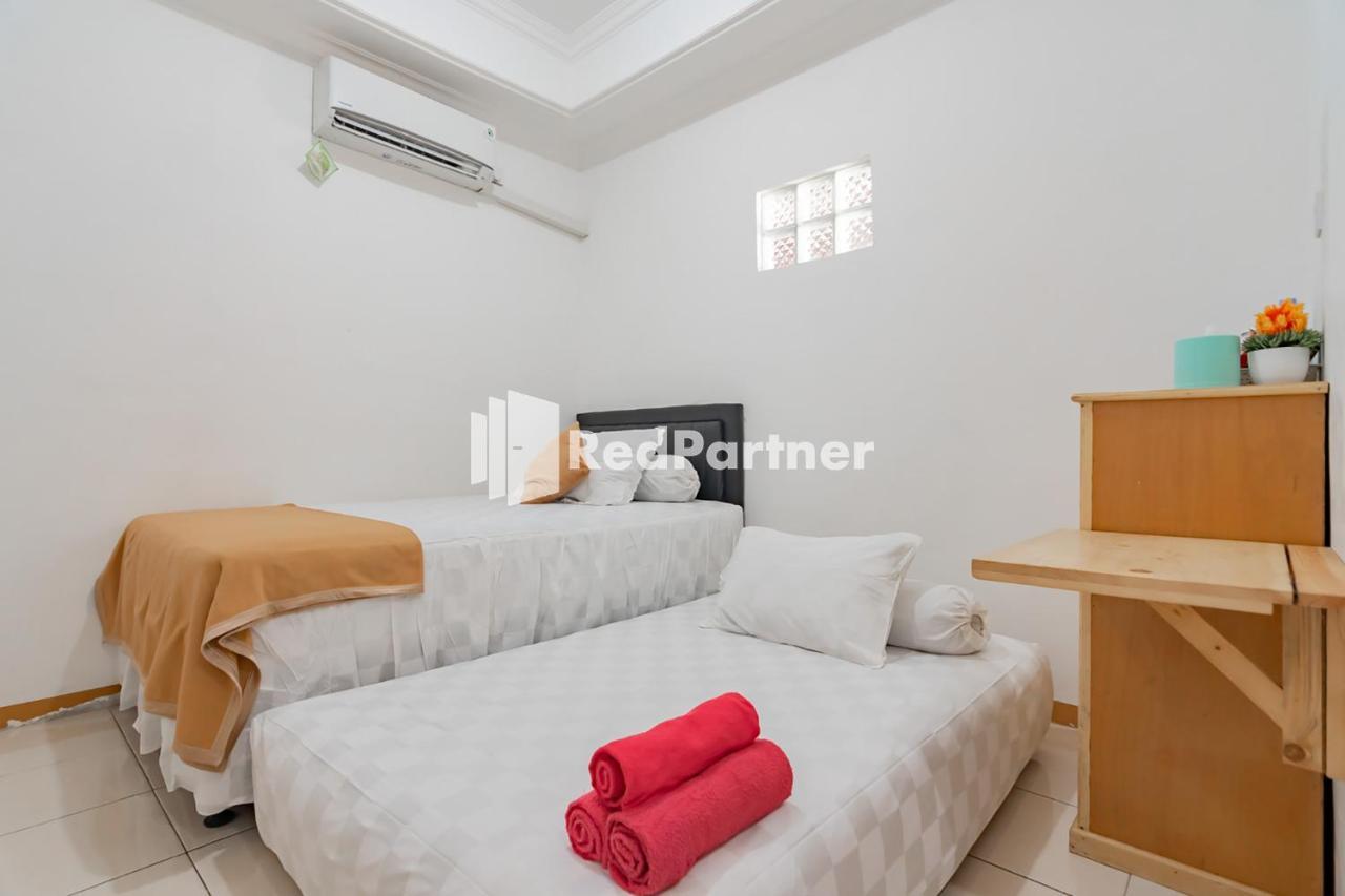 סמרינדה Langkar Guest House Syariah Mitra Reddoorz מראה חיצוני תמונה